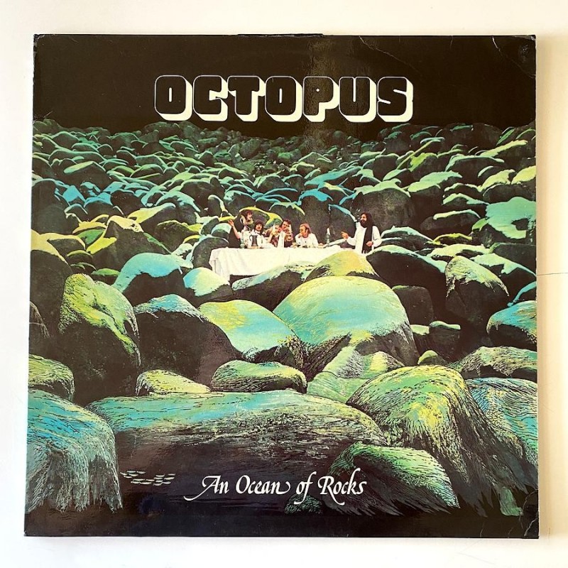 Octopus - An ocean of rocks Sky 016