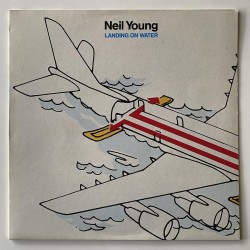 Neil Young - Landing on Water 924109-1